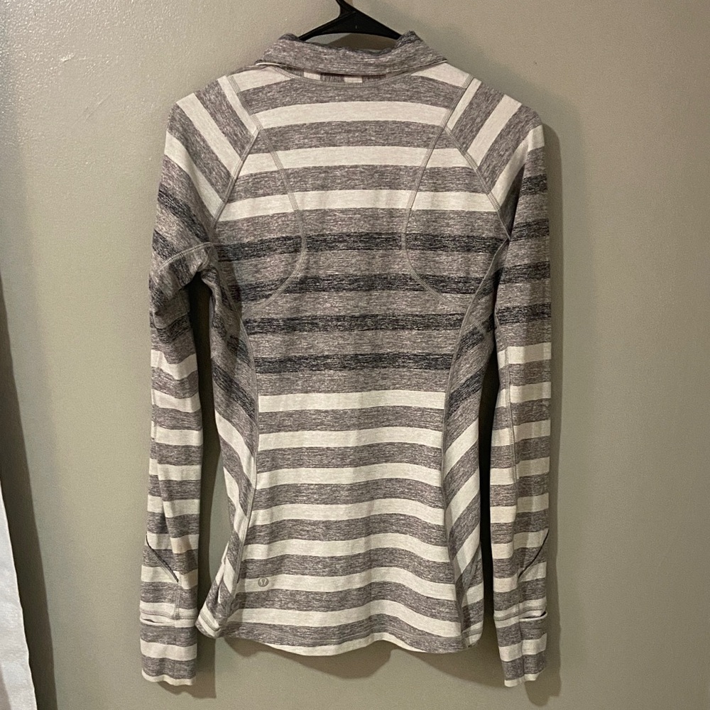 Lululemon quarter zip pull over size 6 dark / light gray stripe - Picture 8 of 13